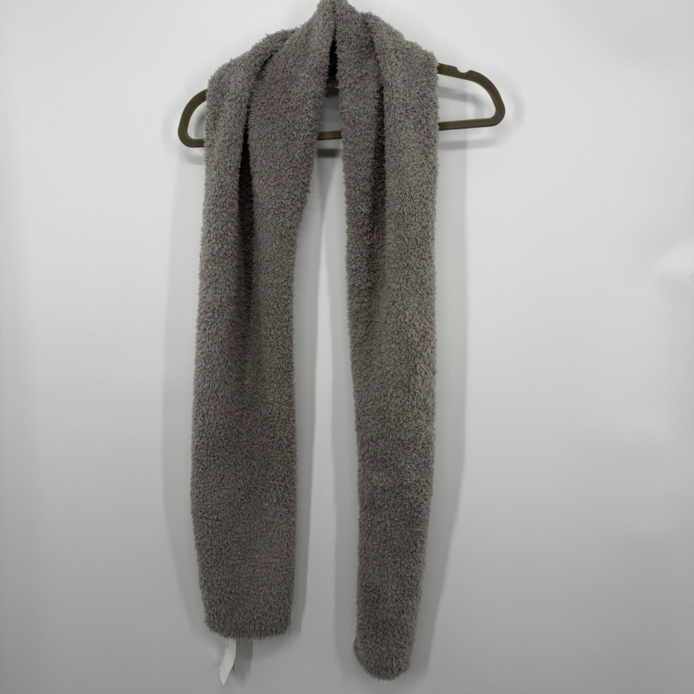 NWT Barefoot Dreams Gray Cozy Chic Scarf